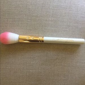 SL Miss Glam Tapered Highlight Brush